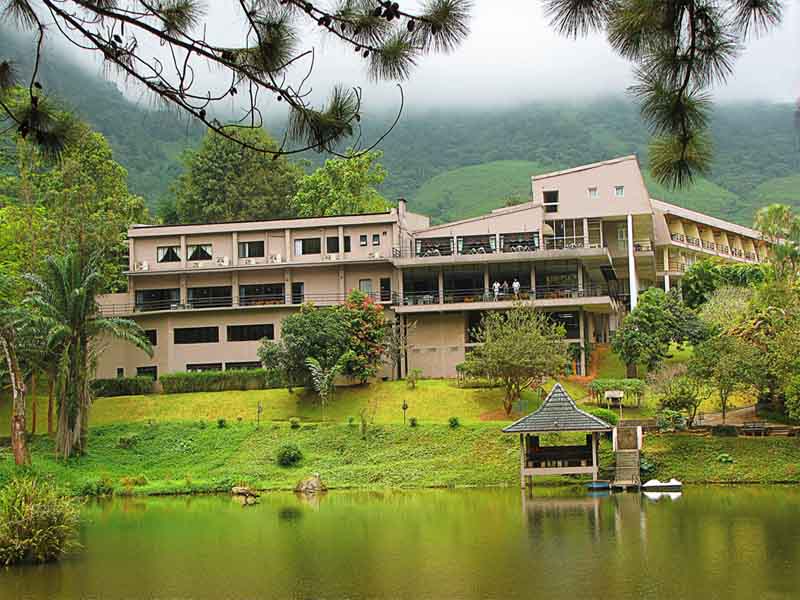 Hunnas Falls Hotel Kandy Lake